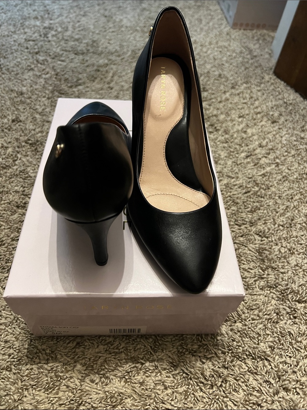 Taryn Rose Black Pointed-Toe Mid-Heel Pumps